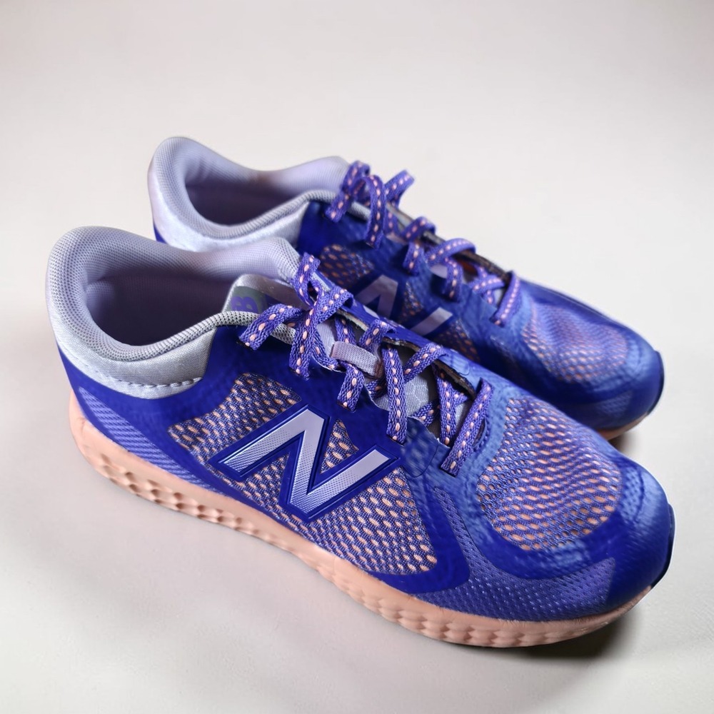 New Balance 720 (KJ720PCY) Youth‎ size 3 (Purple/Coral)